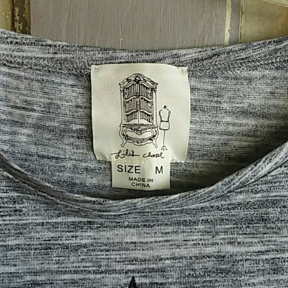 Anthropologie Lili's Closet Star T slight high low - Picture 2 of 4